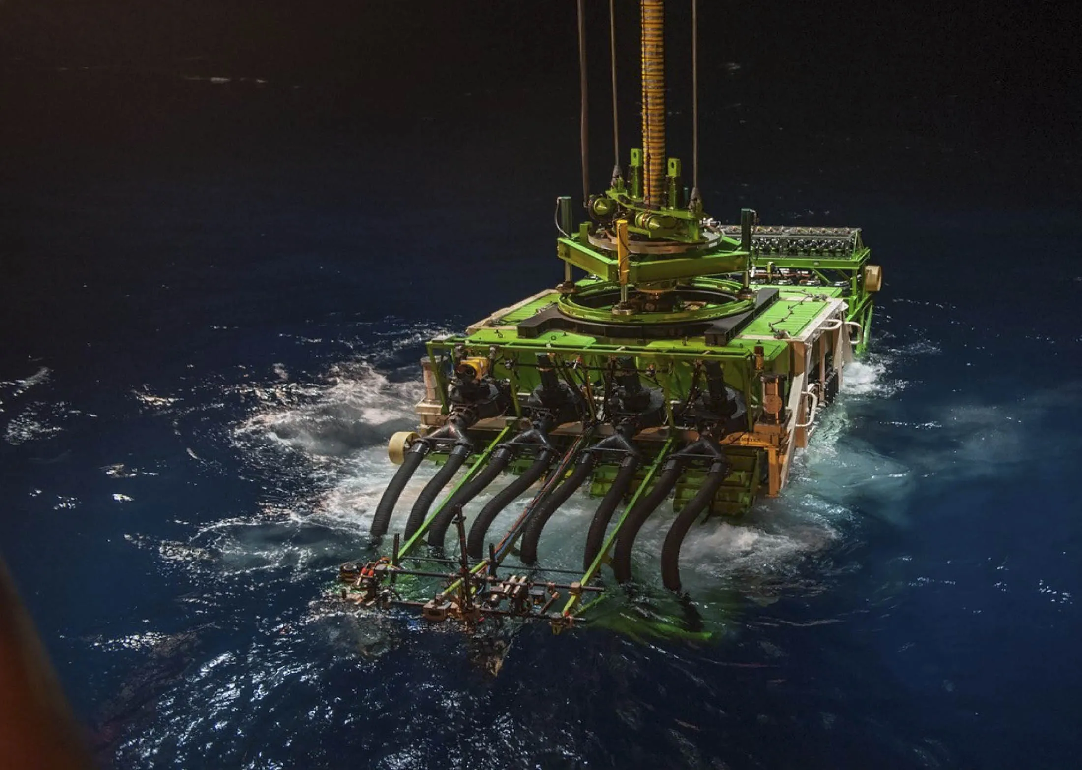 Deep-Sea Mining Robot Lost on Cobalt-Rich Floor of Pacific - Bloomberg