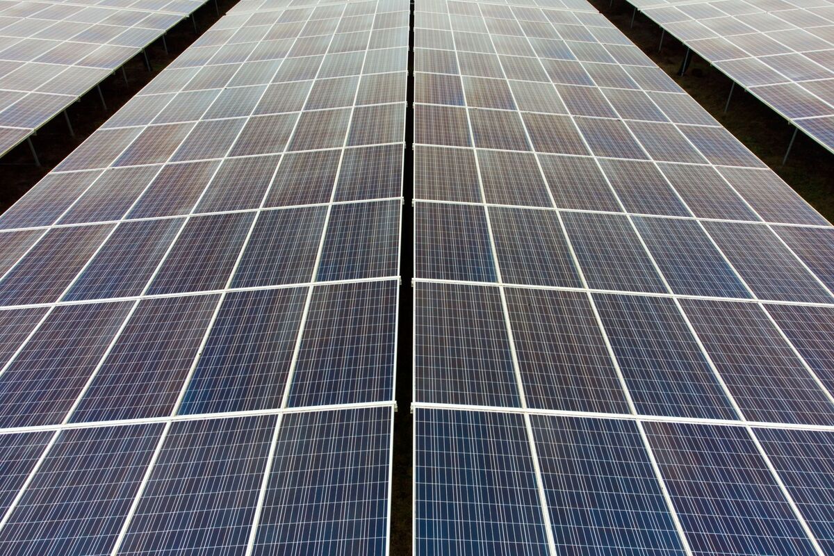 bloomberg.com - Eva Brendel - Europe Power Markets See More Negative Prices as Solar Surges