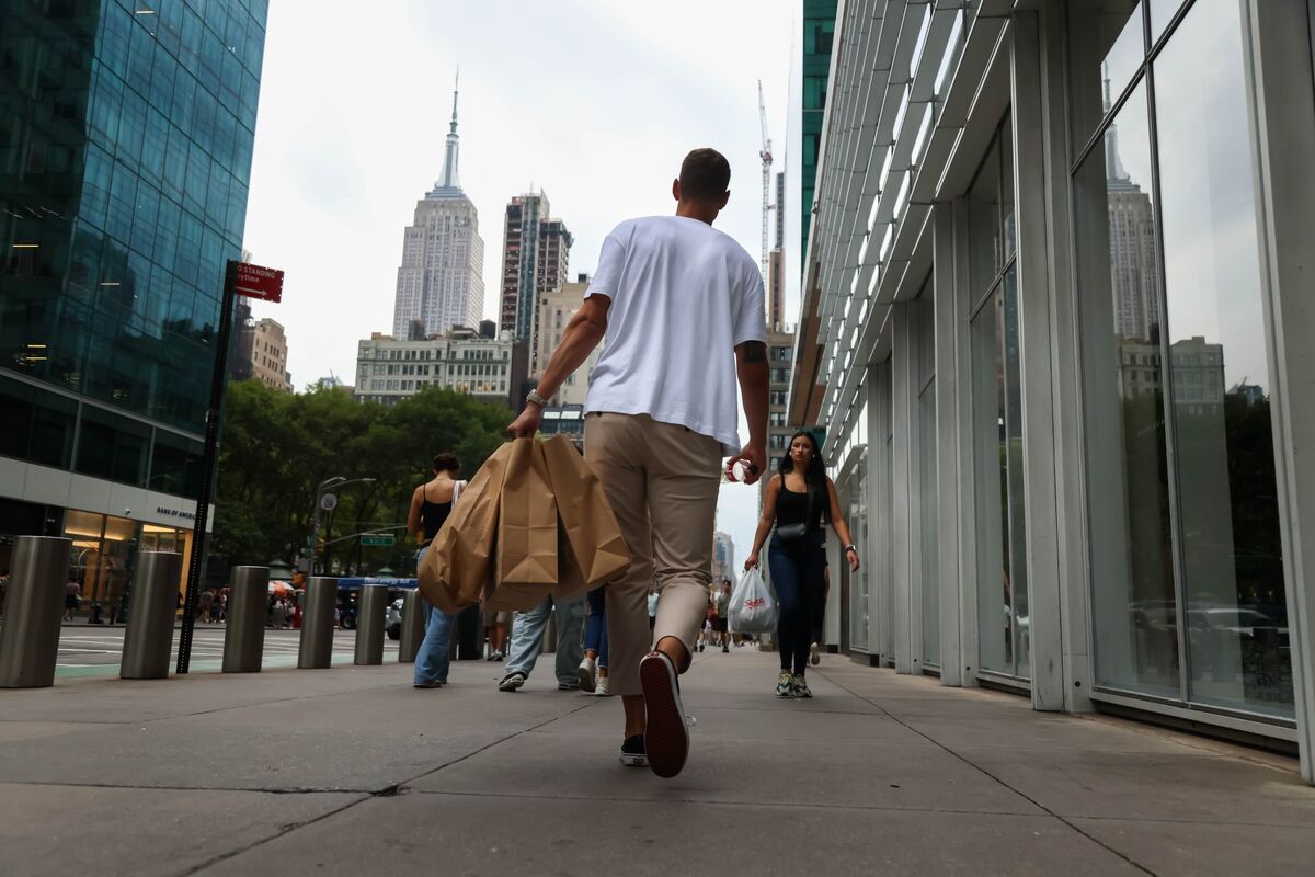 Bullish Treasuries Traders Awaits Jobs Revisions, Inflation Data