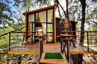 relates to Airbnb Is Finally Offering Meaningful Customer Service for Guests