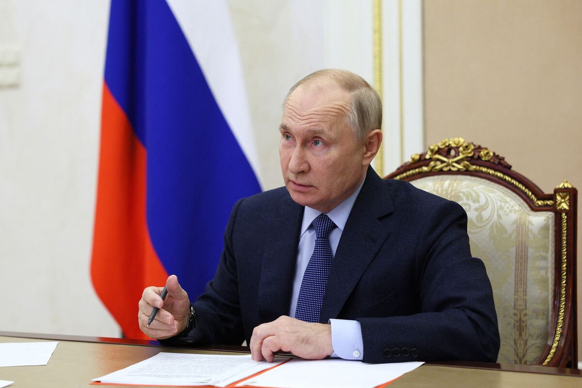 Russia's Putin Signs Law Revoking Nuclear Test Ban Treaty Ratification ...