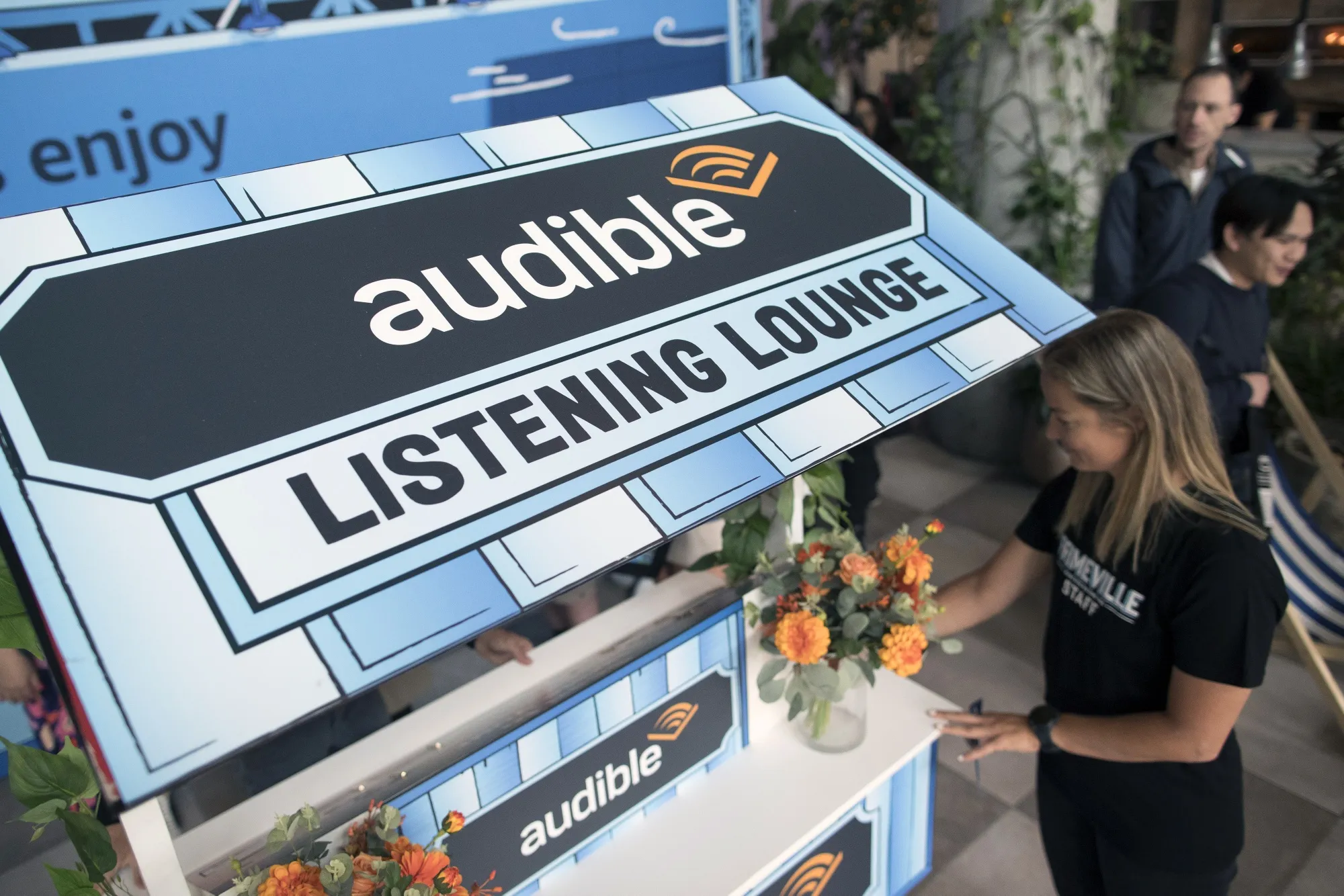 Audible Pitches Publishers and Authors on a New Royalty Model - Bloomberg