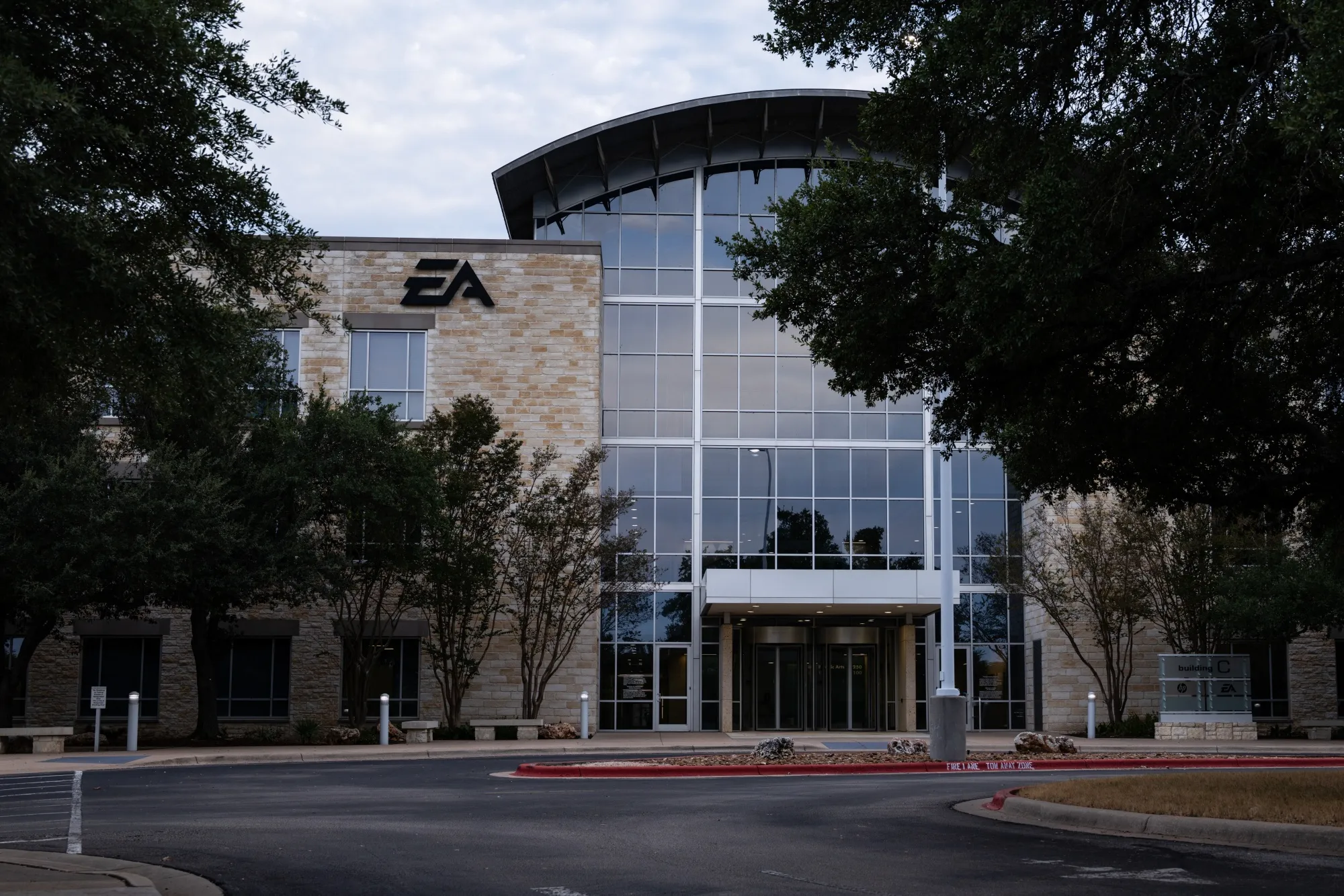 EA Deal: How Merger Arbitrage Traders Plan to Profit - Bloomberg