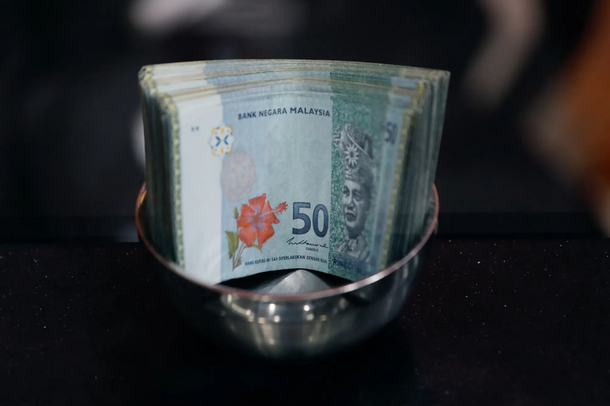 Malaysia Ringgit (MYR USD) Bounces Back, Bonds Beat Emerging Asia Peers -  Bloomberg