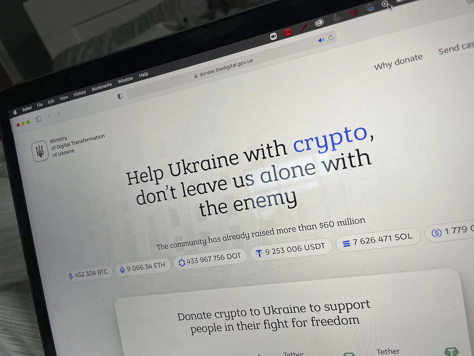 Ukraine Readies NFT Sales as Crypto Donations Top $60 Million - Bloomberg