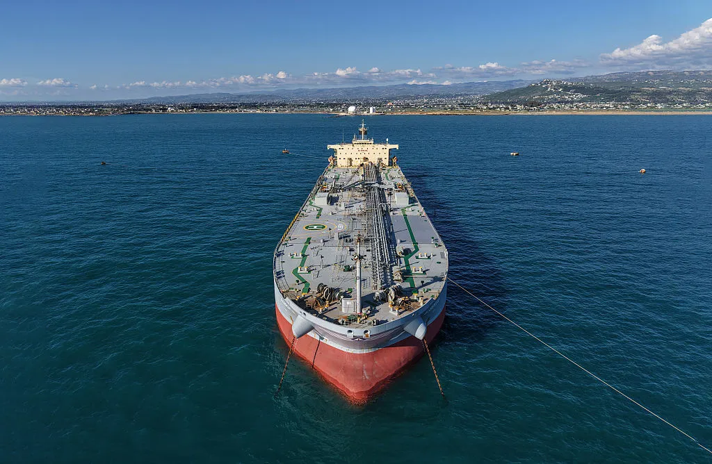 Hormuz Shipping Crisis Drives 38% Freight Cost Surge | Cross-Border Sellers Face Supply Chain Shock