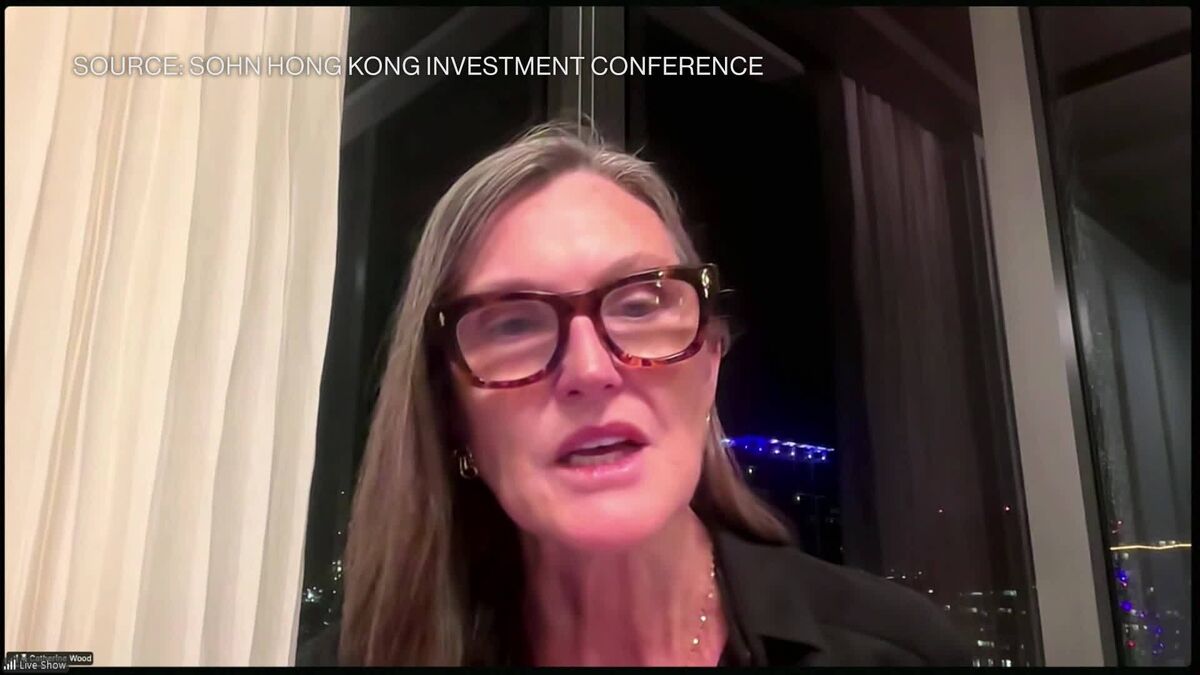 Finance: Cathie Wood predicts significant growth for Tesla and its Robotaxi initiative in the near future.