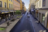 relates to Make Way for the ‘One-Minute City’