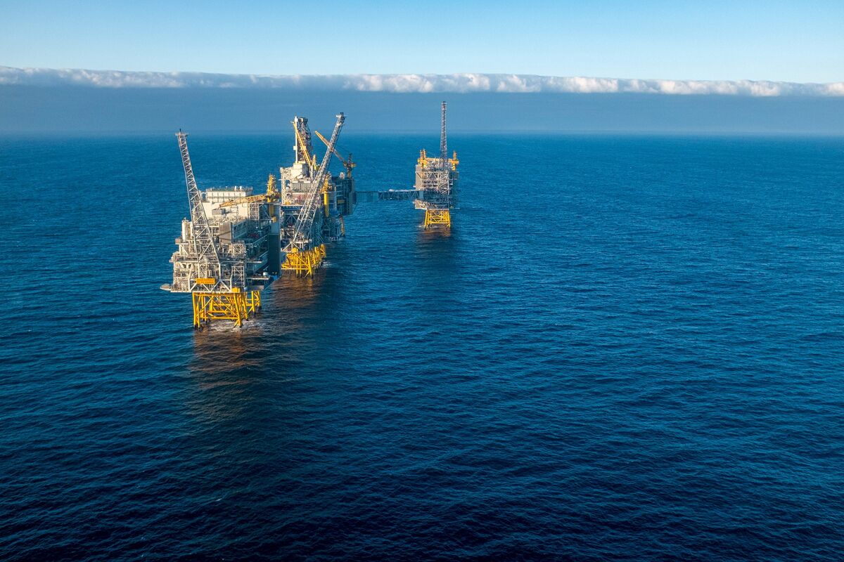bloomberg.com - Jess Shankleman - UK Expected to Approve Contentious North Sea Jackdaw Gas Field