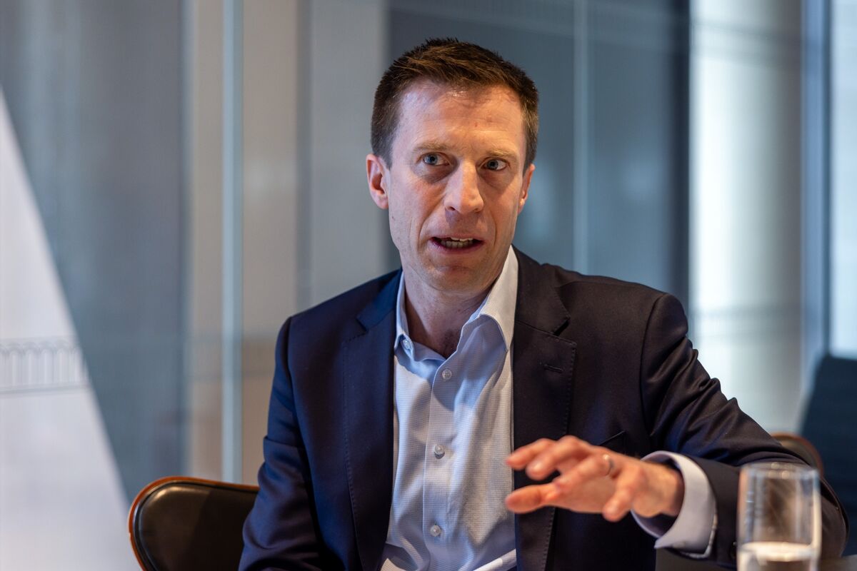 bloomberg.com - Natasha Voase - British Land CEO Simon Carter Steps Down After Five Years at Top