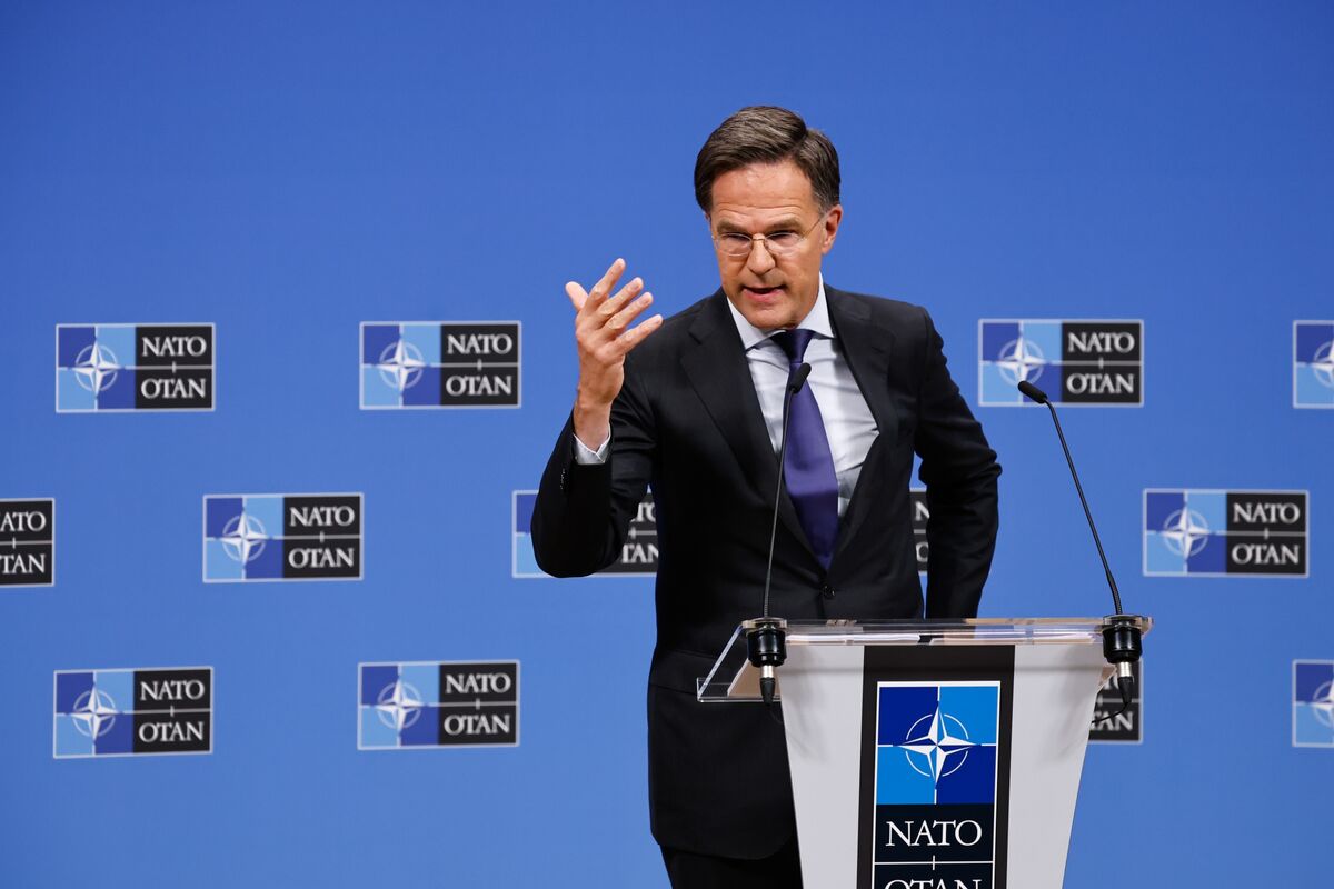 🟪"La Spagna respinge l'obiettivo della NATO: no all'aumento della spesa per la difesa al 5%"