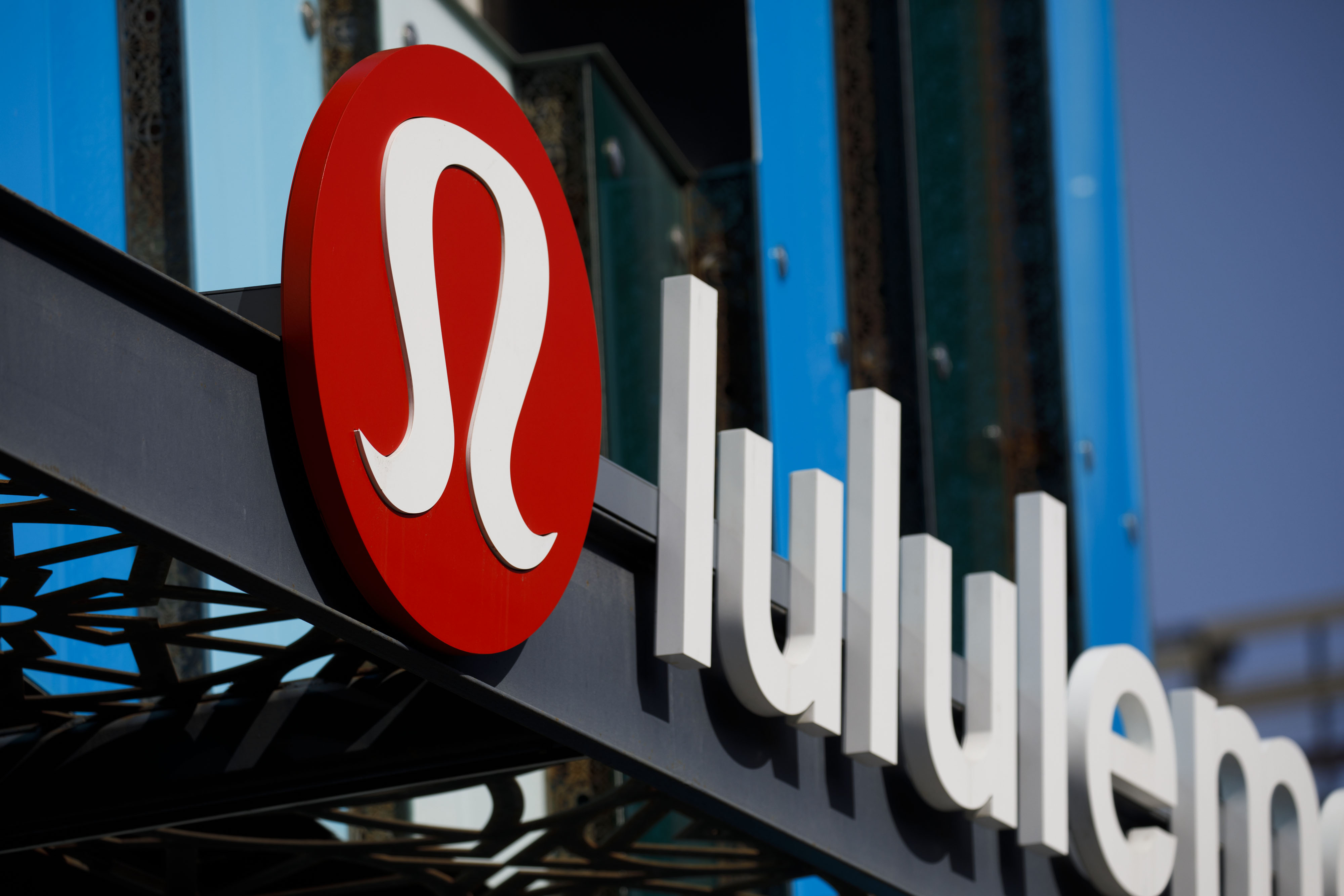 What's Driving Lululemon Athletica Inc's Surprising 23% Stock Rally?
