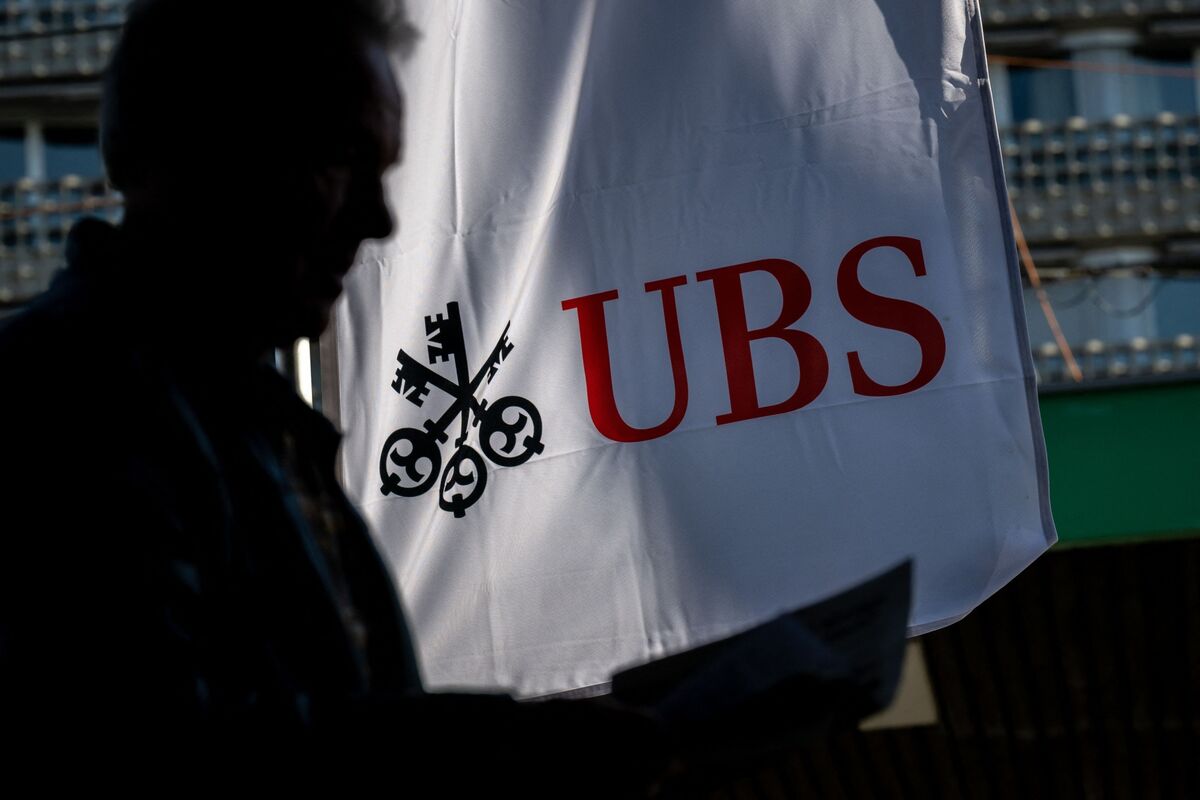 UBS zahlte 500 Millionen US-Dollar, um Mitarbeiter der Credit Suisse (CS) ...
