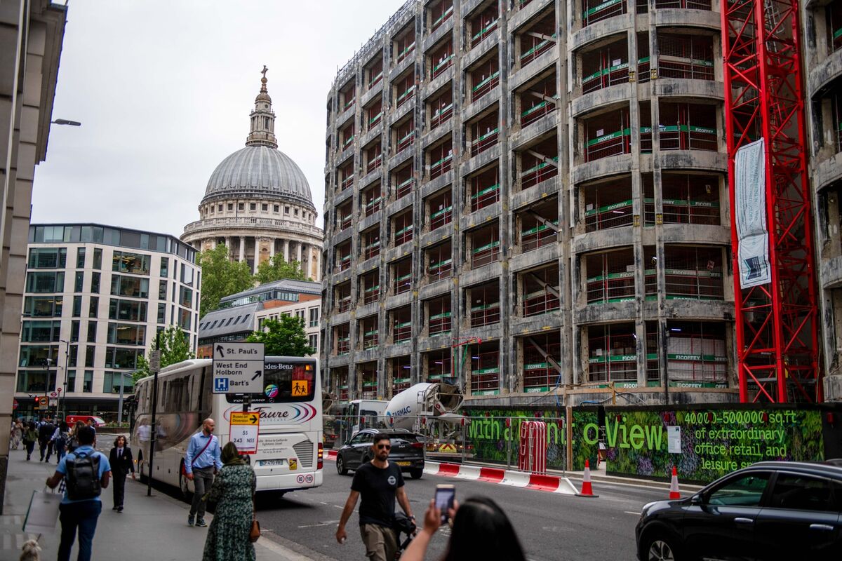 HSBC Quitting Canary Wharf For The City Rocks Docklands District ...