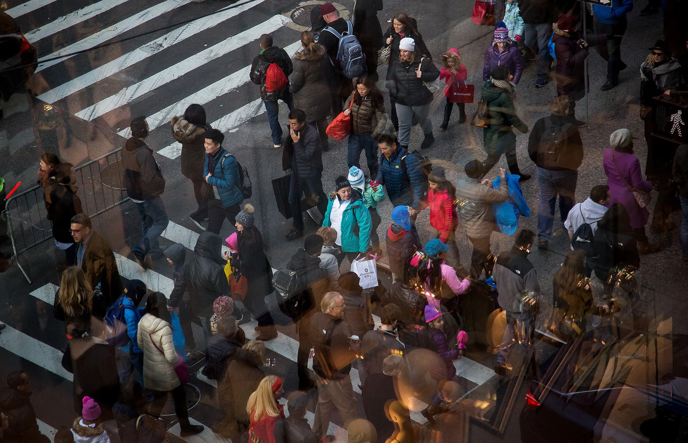 Holiday Shoppers Ahead Of Consumer Comfort Figures