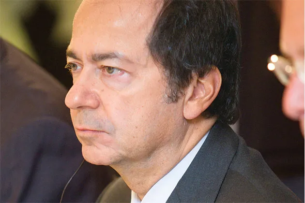 Billionaire Paulson May Move to Puerto Rico for Tax Break