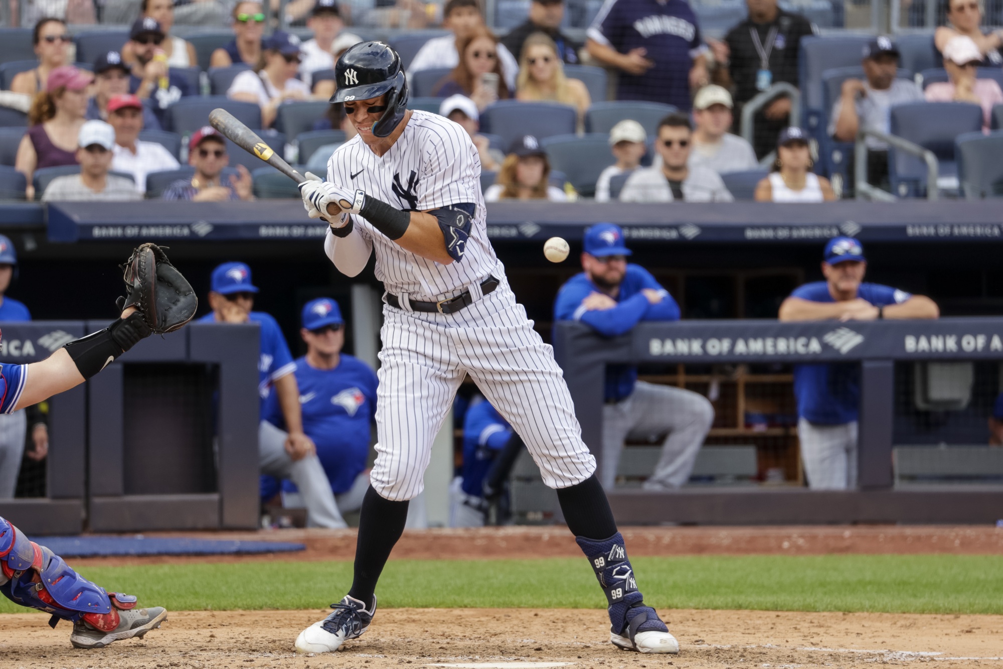 Boone a winner in dugout debut