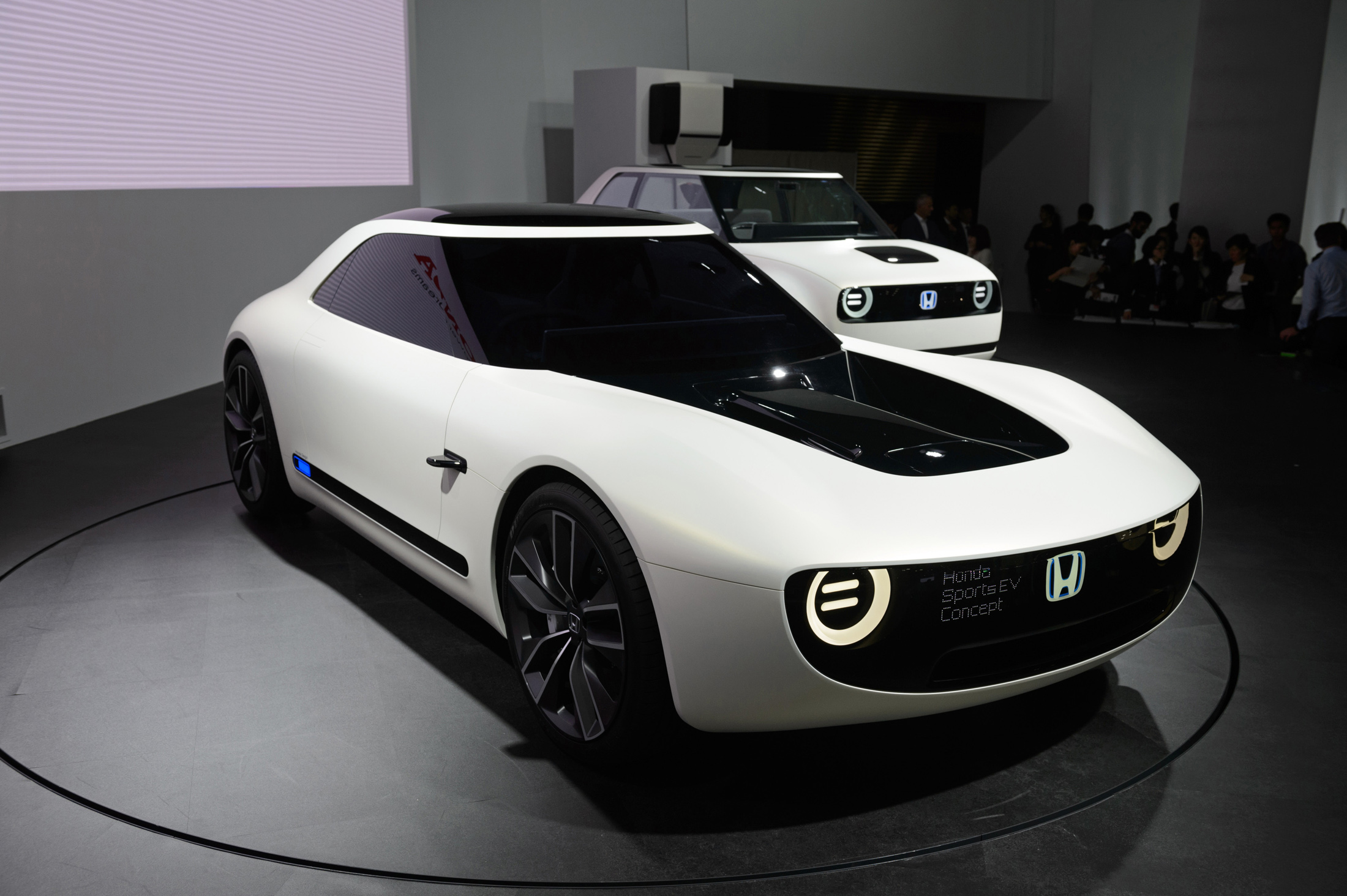 Tokyo's Tech-Focused Motor Show Points to an All-Electric Future 