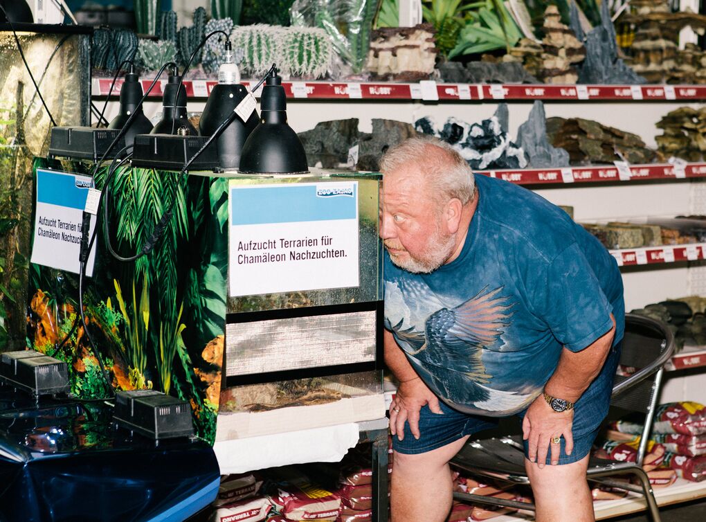 The World’s Biggest Pet Store Has 250,000 Animals Bloomberg