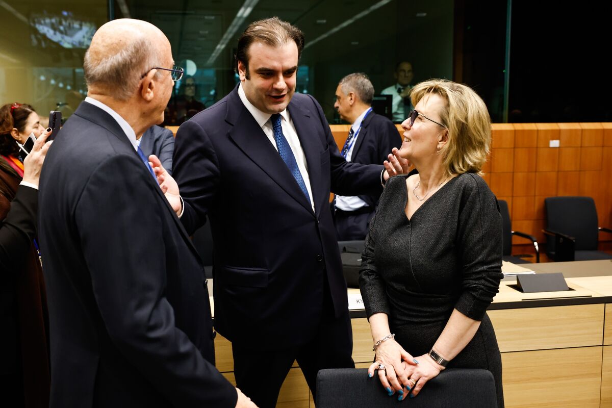 Confidence in Euro Riding High as Finance Ministers Meet