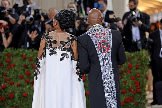 Celebrities, Fashion, and Finance Walk the Met Gala 2022 Red Carpet