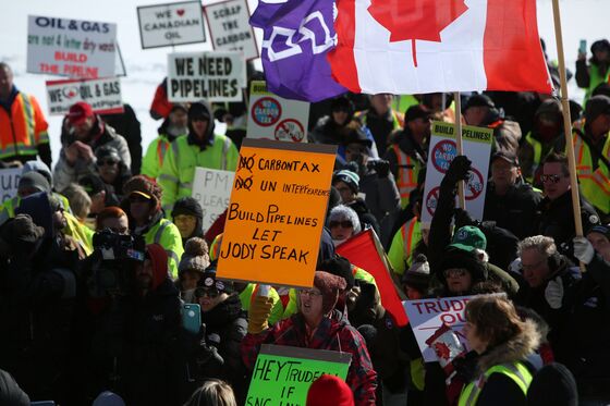 After Years of Angst, Canada’s Oil Pipeline Problem May Be Over