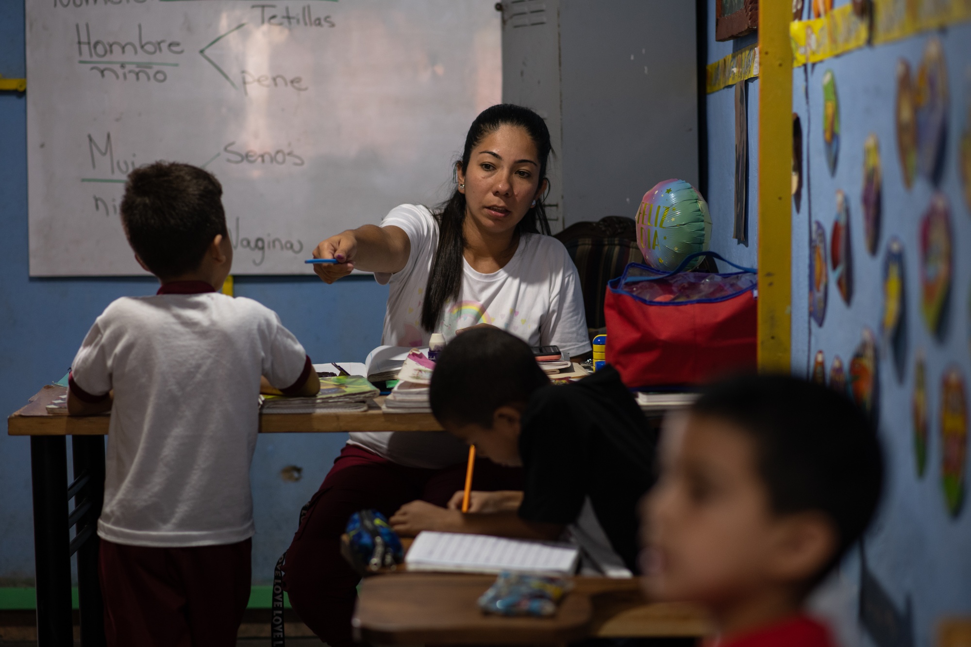 Docentes venezolanos, hartos de pésimos salarios, mantienen protestas  contra Maduro