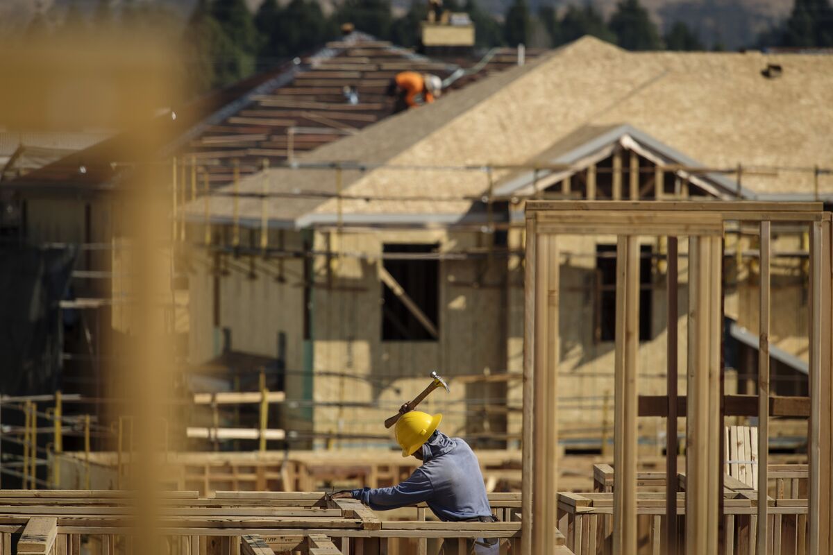 Trump Call for Fannie, Freddie to Spur Building Is ‘A Mystery’