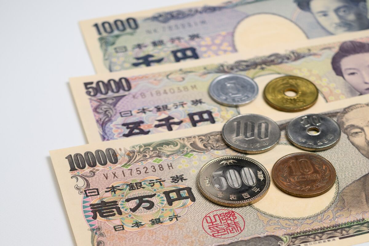 Yen JPY Slides Close To Three Decade Low Versus US Dollar USD 
