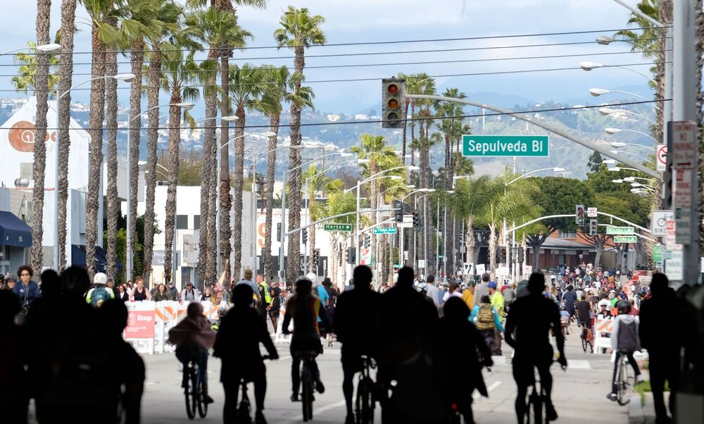 Καταργήστε τα (μη ηλεκτροκίνητα) αυτοκίνητα