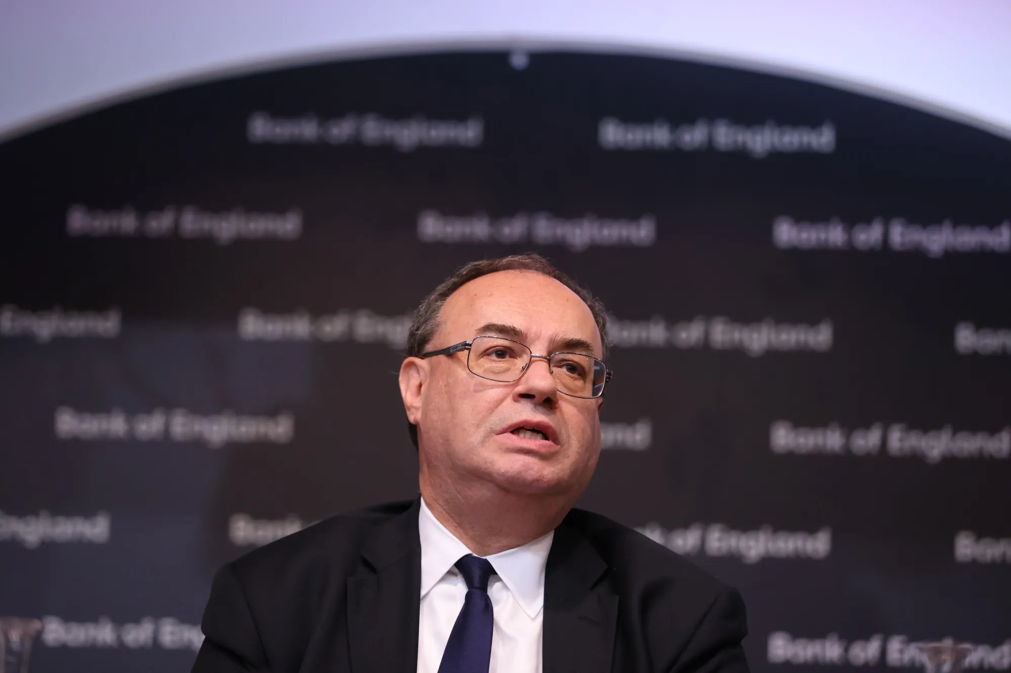 UK Inflation Rate Rises to 9%, Highest in More Than 40 Years - Bloomberg