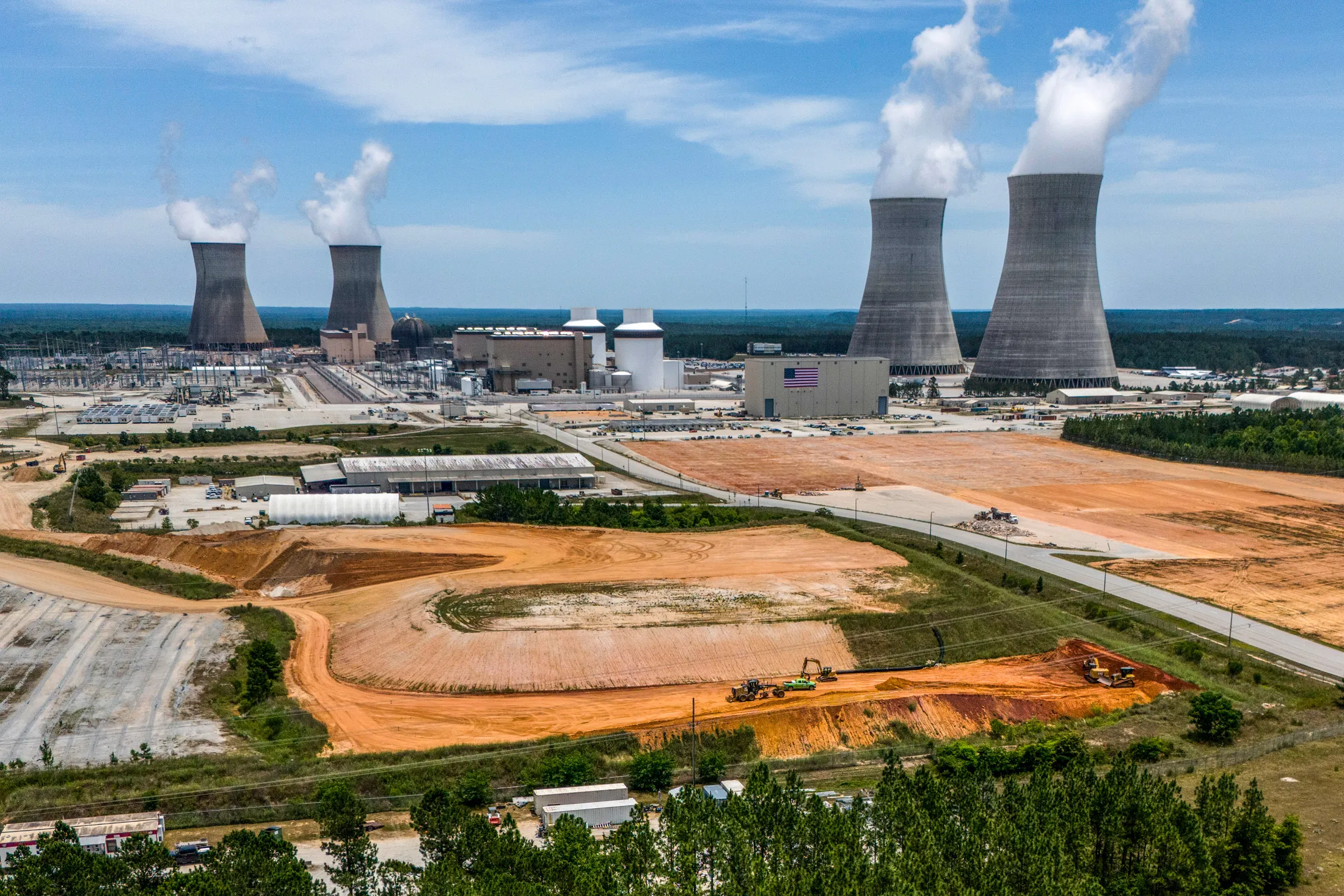 AIブームで原発は再興するのか－7カ国の発電容量予測が映す「中国独走