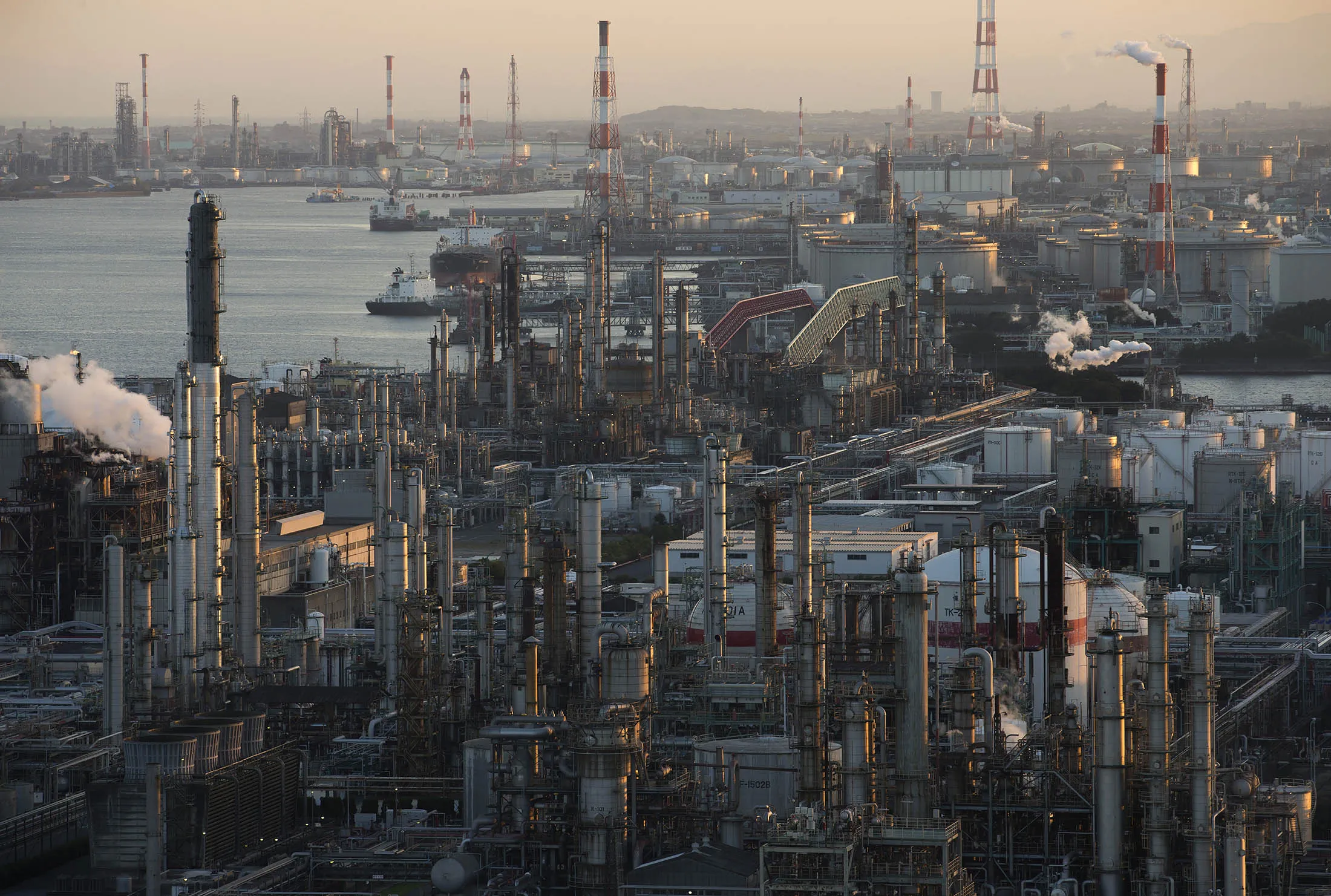 1495409239_chemical factory