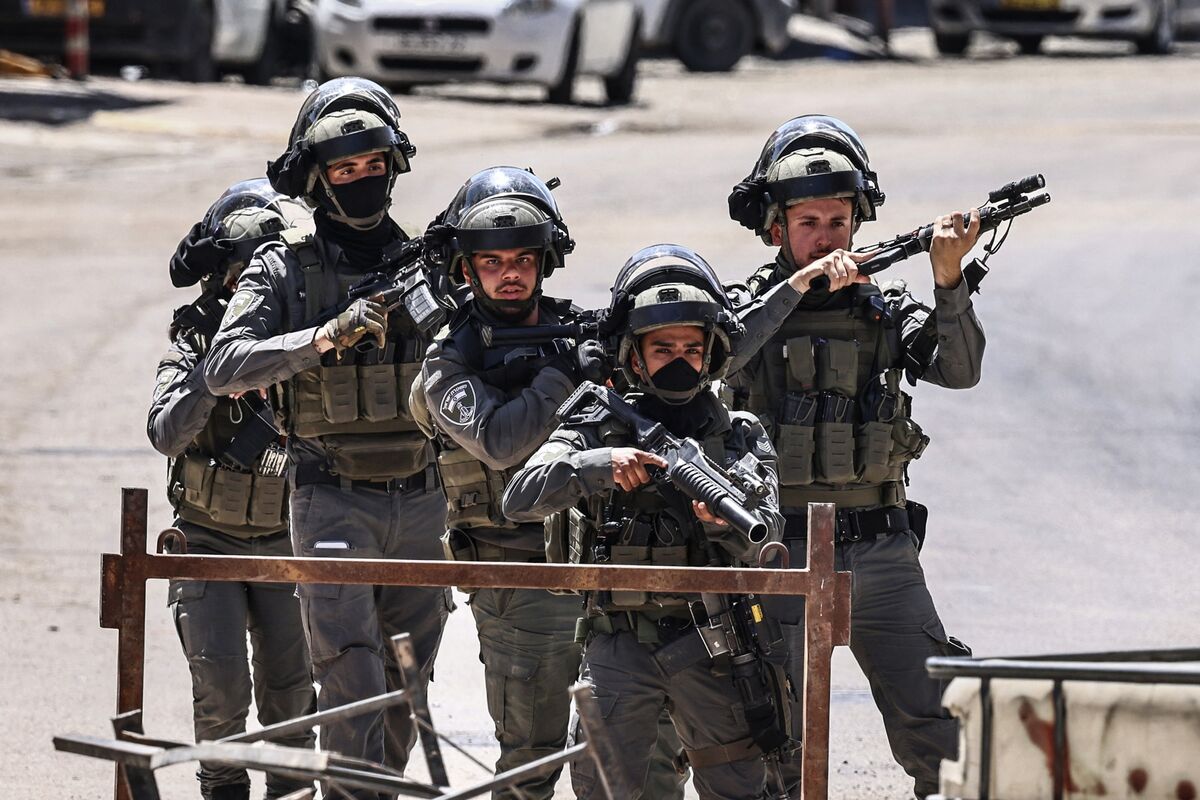Israeli Embassy Criticizes Australian Government’s Position on Conflict Israeli Embassy Criticizes Australian Government’s Position on Conflict