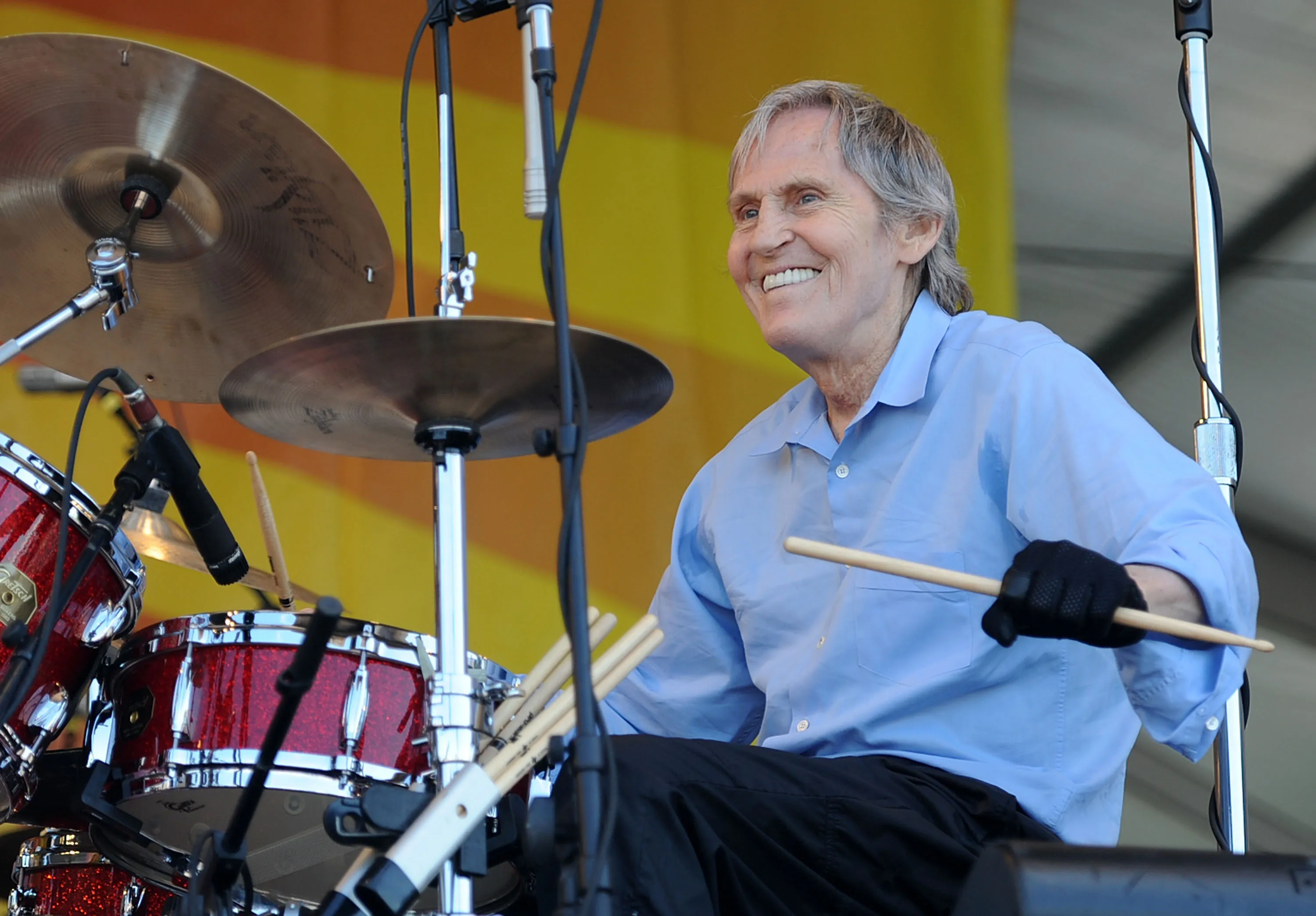ザ・バンドのドラマー、リヴォン・ヘルムさんが死去－71歳 - Bloomberg