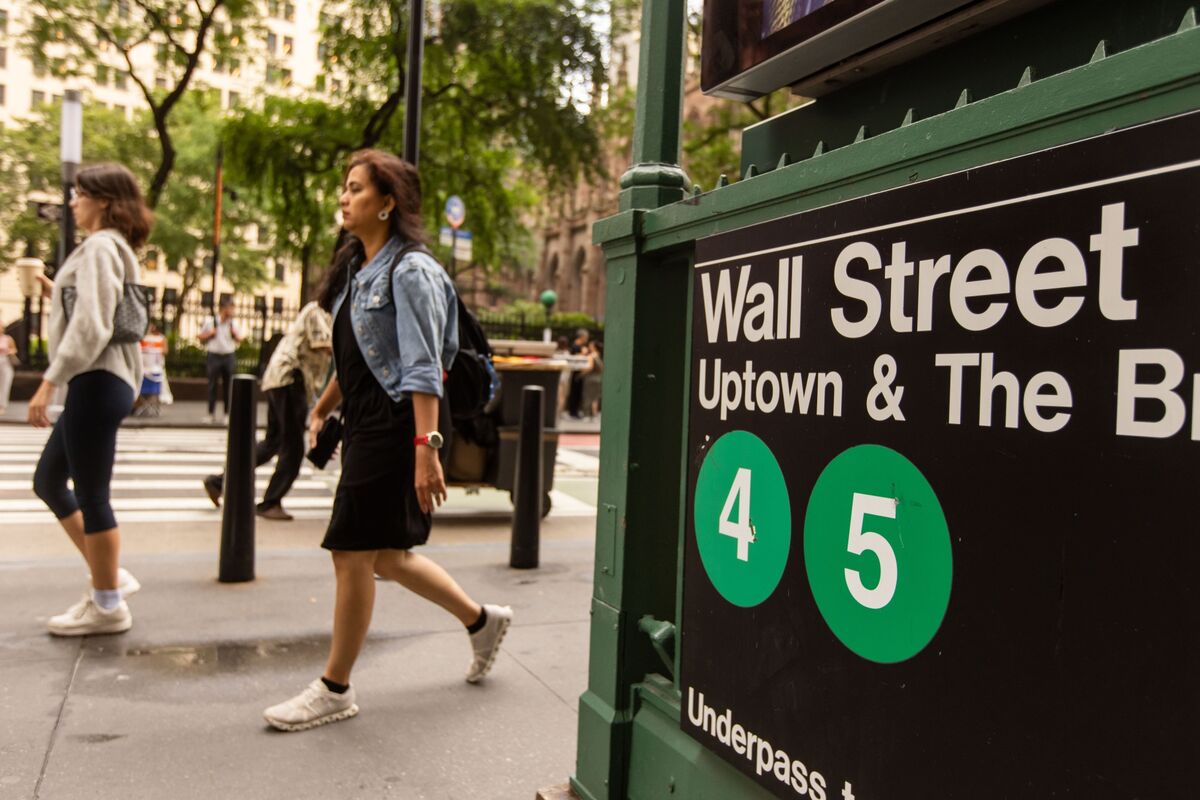 Traders Blow Off US Election Risks as Stocks Race Into October