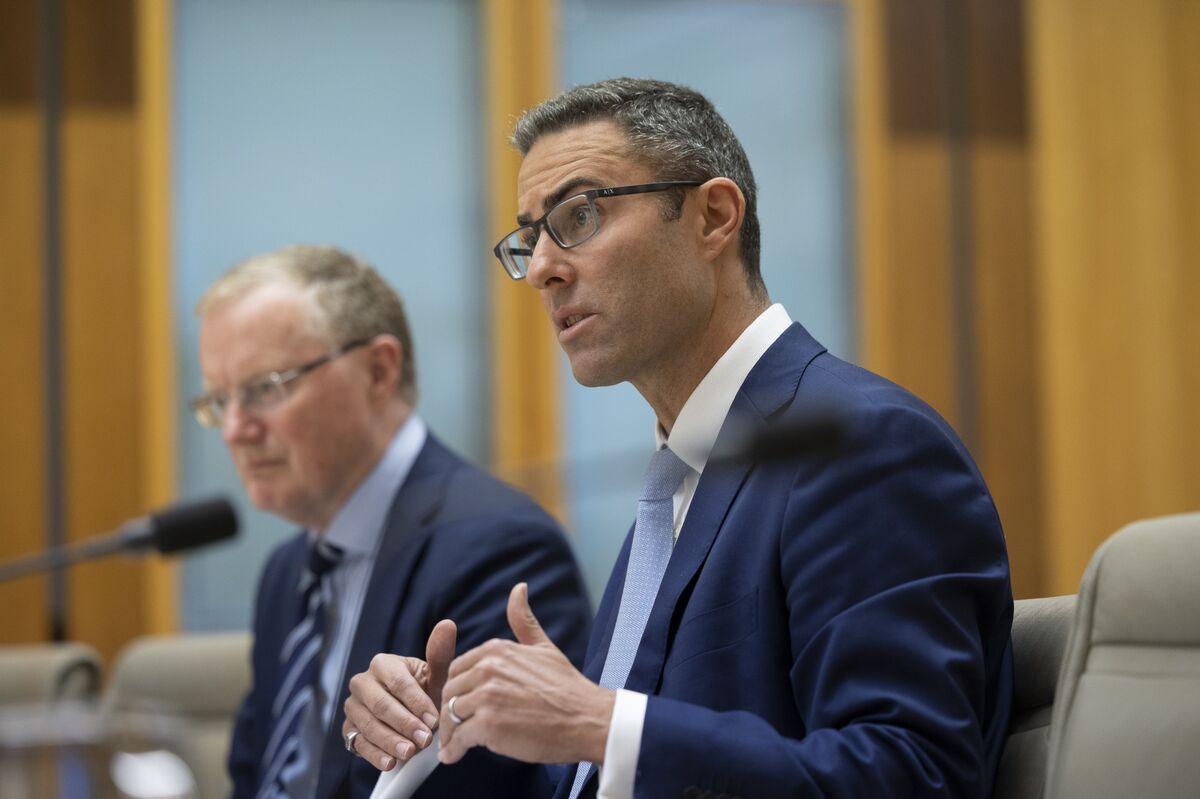 ⚫️ BLOOMBERG: "Rischi geopolitici e macroeconomici: l'allerta della Reserve Bank of Australia sui mercati finanziari"