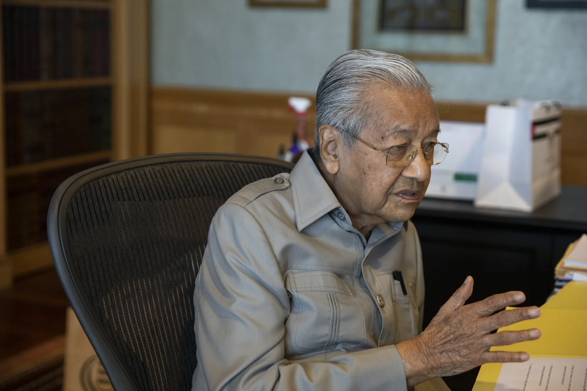 MYR USD: Mahathir Calls for US Dollar Peg as Malaysia Ringgit Hits Critical  Lows - Bloomberg