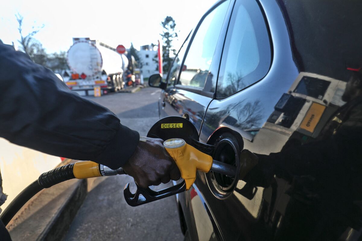 Diesel Export Ban Threatens 70% Price Surge | Cross-Border Logistics Cost Crisis