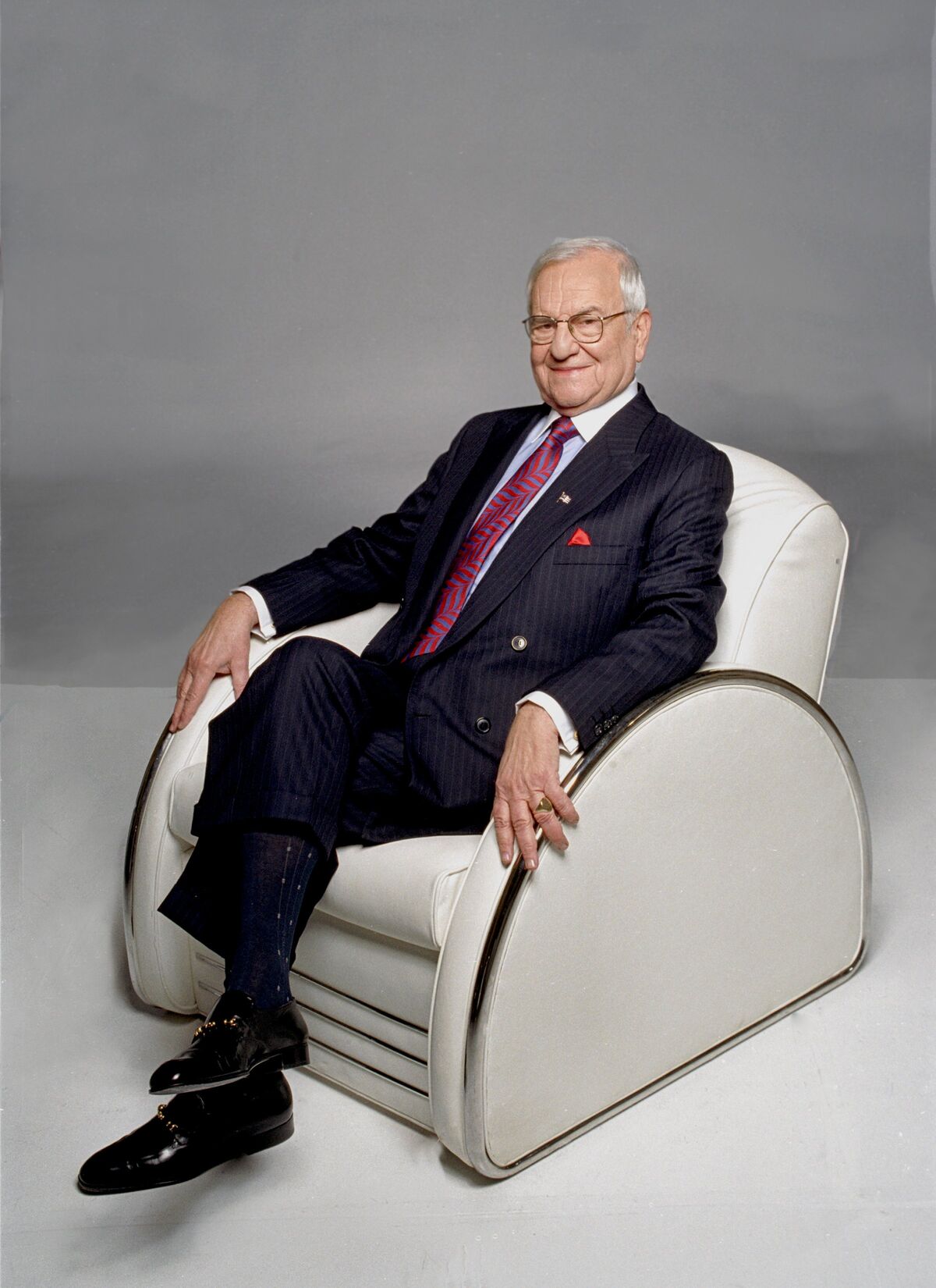 Lee Iacocca, Star CEO Who Led Ford, Saved Chrysler, Has Died - Bloomberg