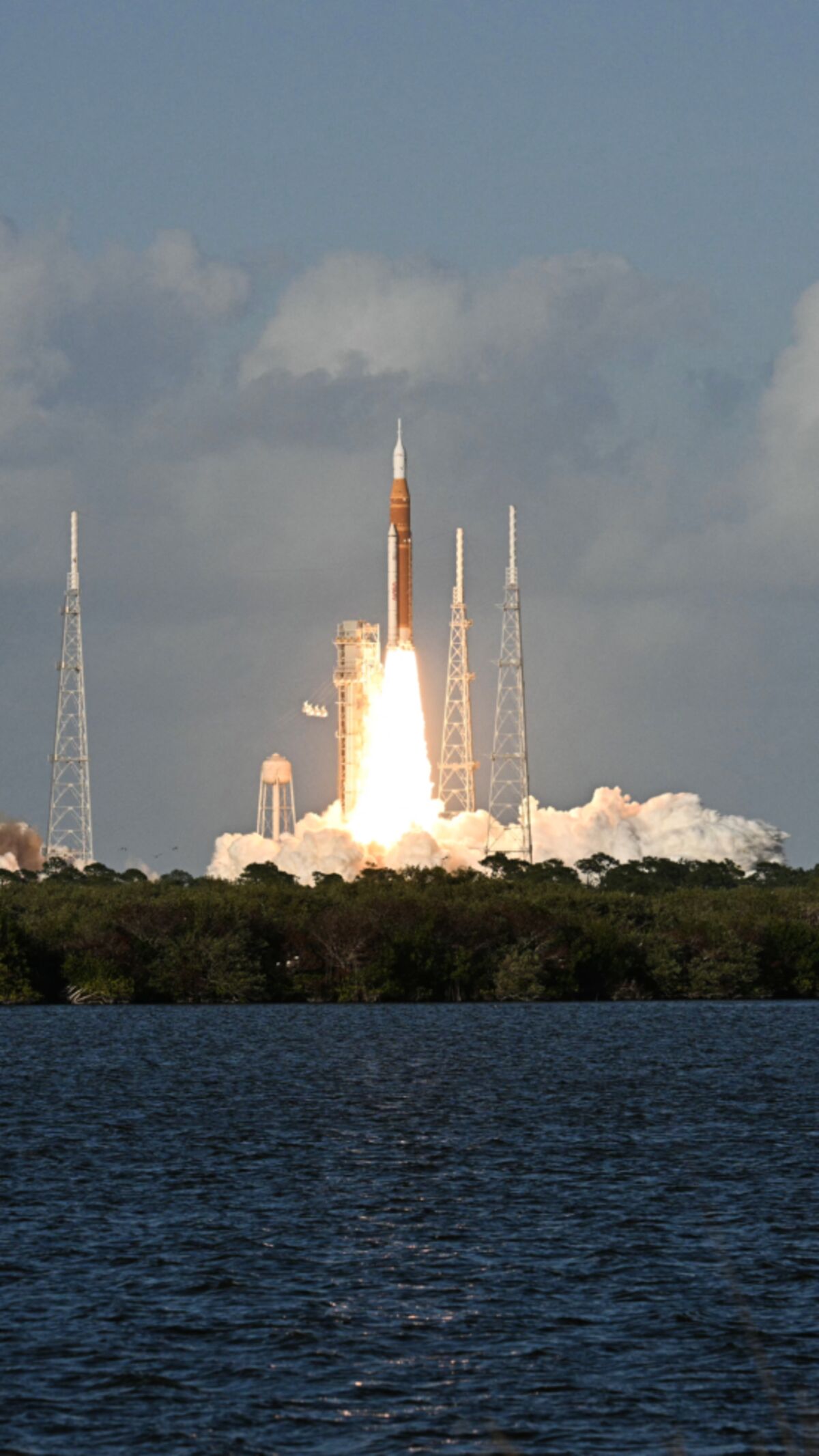 Artemis II to Return to Moon in Big Bet on NASA's Future