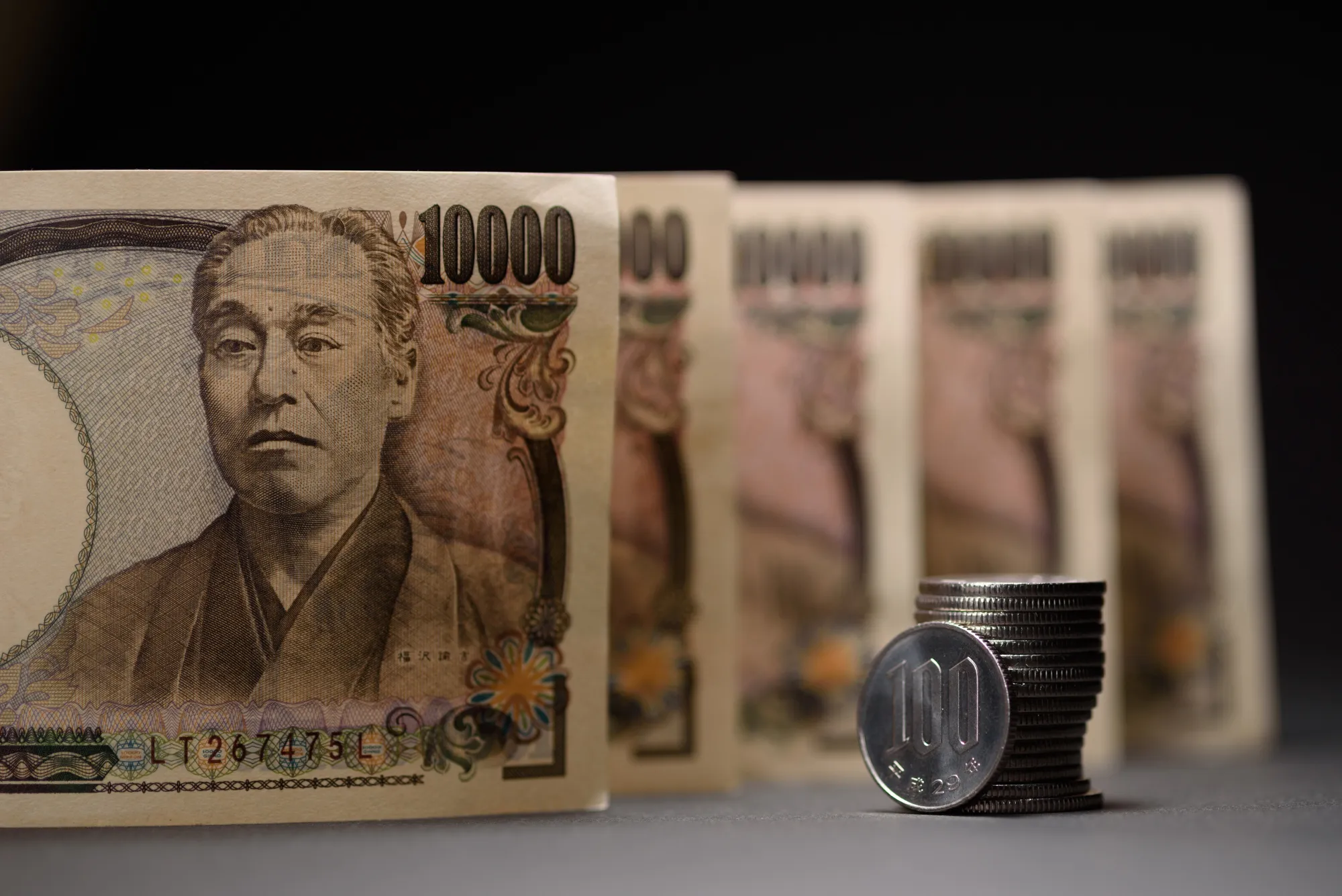 ドル・円は106円前半、欧州通貨安で方向感乏しい-ユーロは17年来安値 - Bloomberg