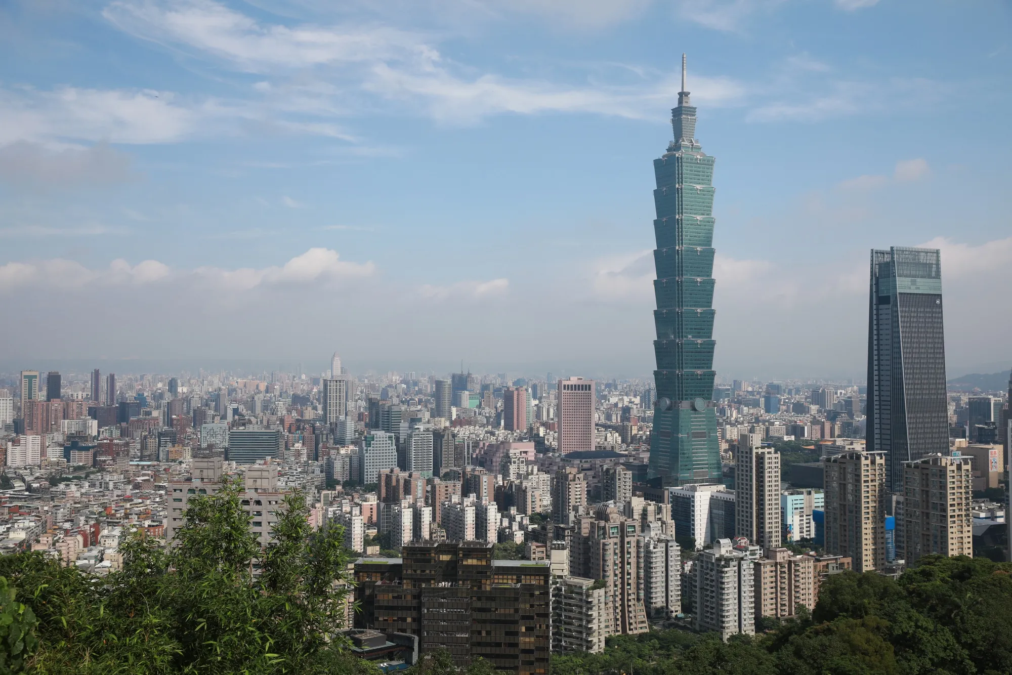 Taiwan Lowers 2020 Growth Outlook as Virus Weighs on Economy 