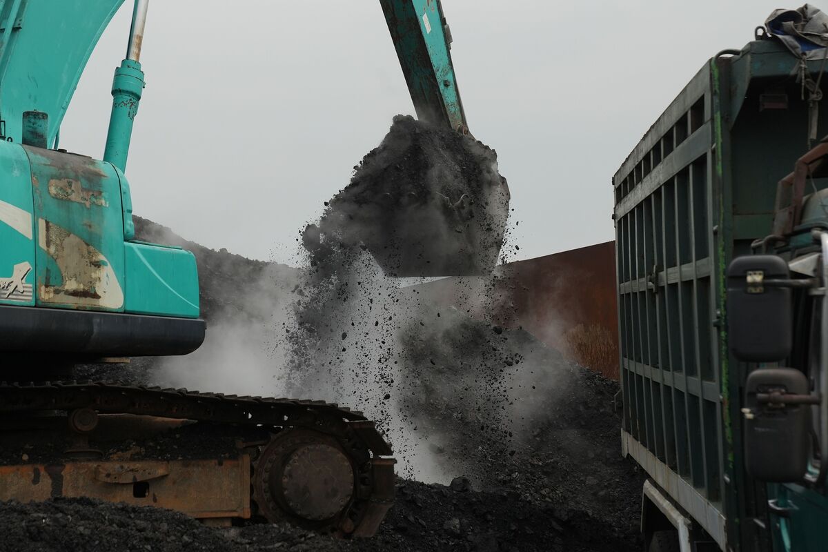 Indonesia Speeds Up Landmark Closing of Java Coal Plant - Bloomberg