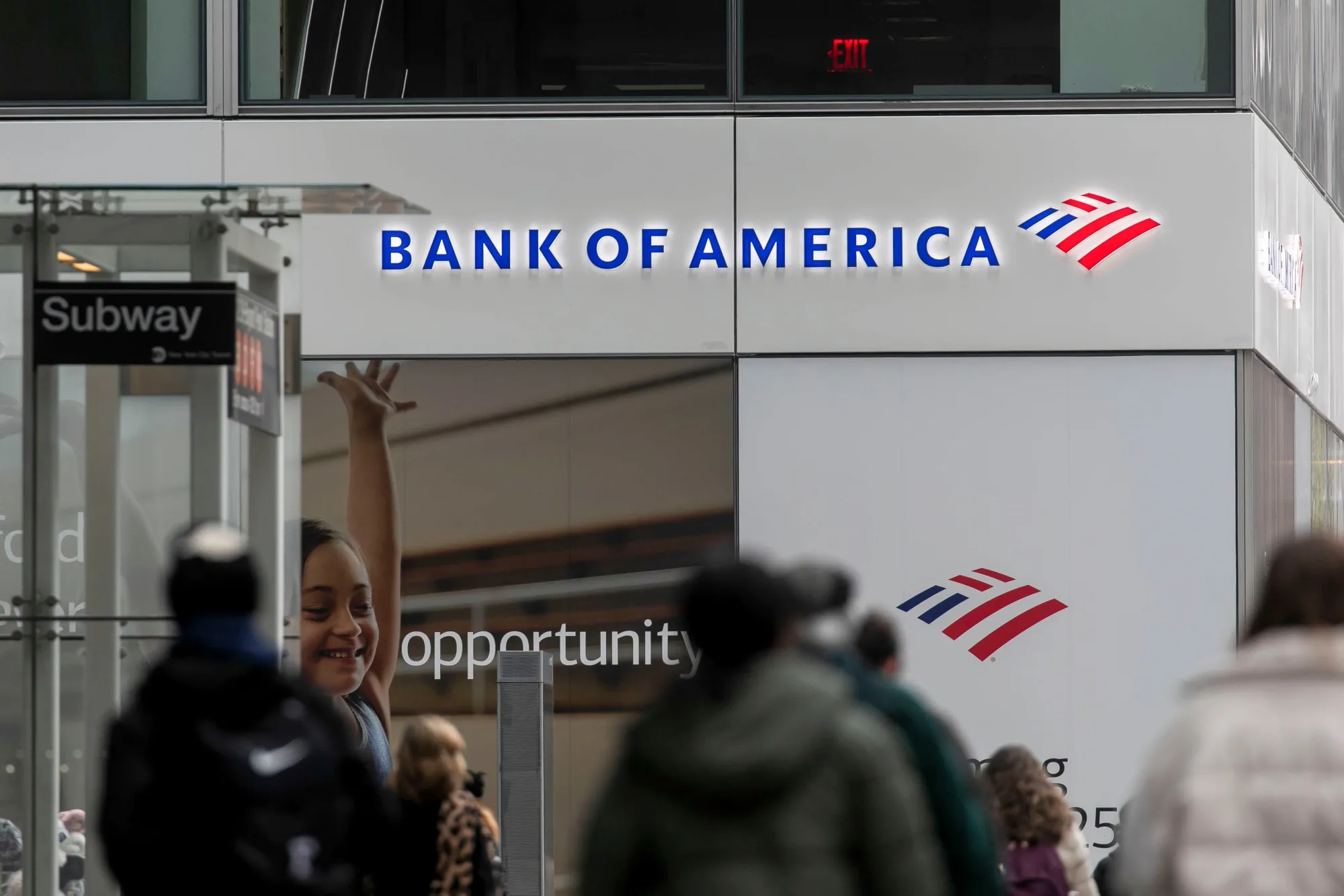 Bank of America supera estimados en ganancias - Bloomberg