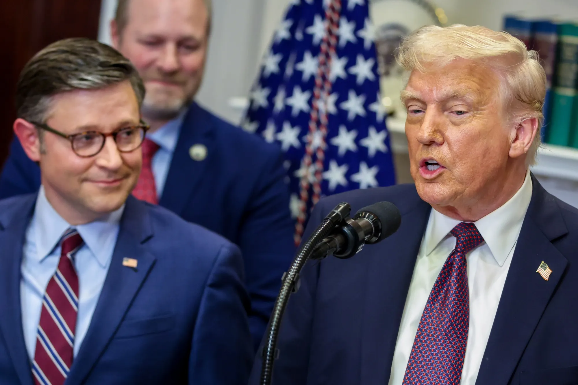 米下院が予算決議案可決、減税や債務上限引き上げに道－上院案を承認 - Bloomberg