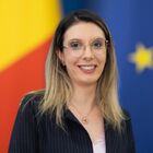 Headshot of Diana Buzoianu