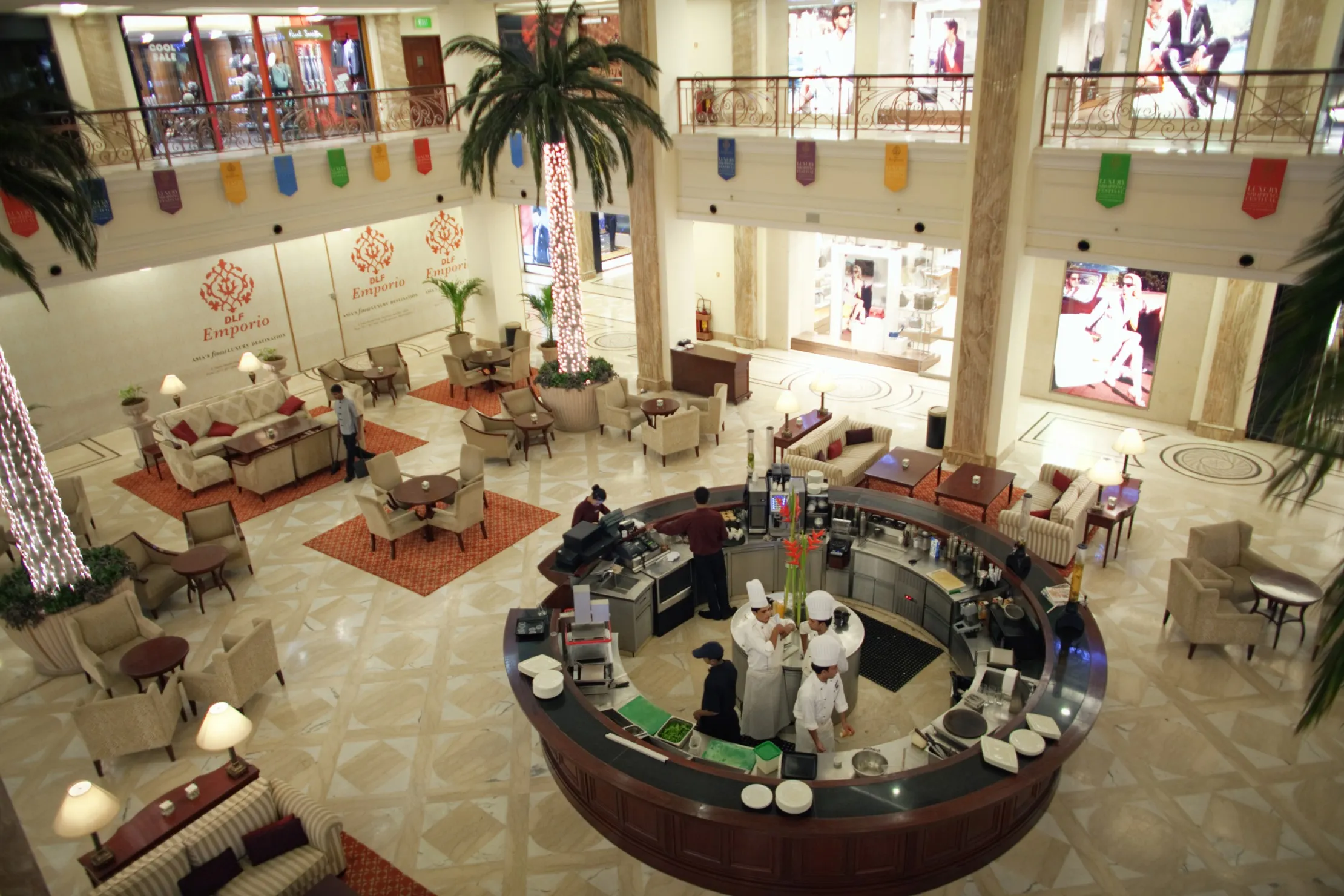 A&nbsp;luxury shopping center in New Delhi.&nbsp;Around 1.66 million people in India are forecast to have more than&nbsp;a million dollars’&nbsp;net worth by 2027.