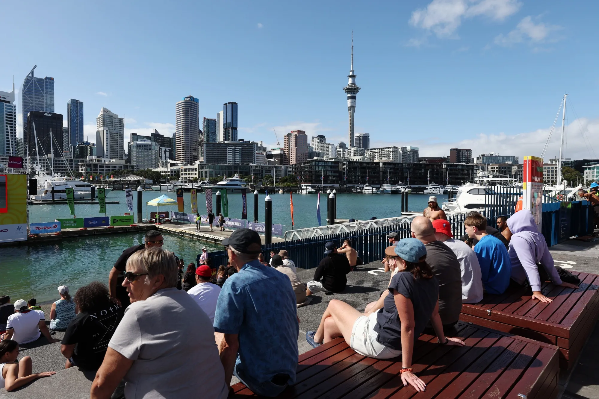 ニュージーランド、景気低迷で海外移住が加速－5割超は豪州へ - Bloomberg