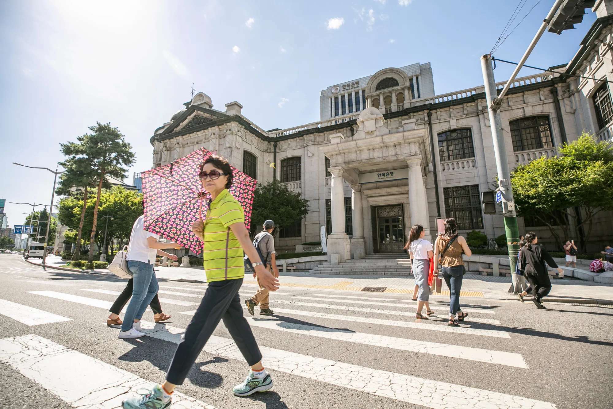 Views of Bank of Korea As Weak Jobs Growth Makes Rate Hike a Tough Call for The Central Bank